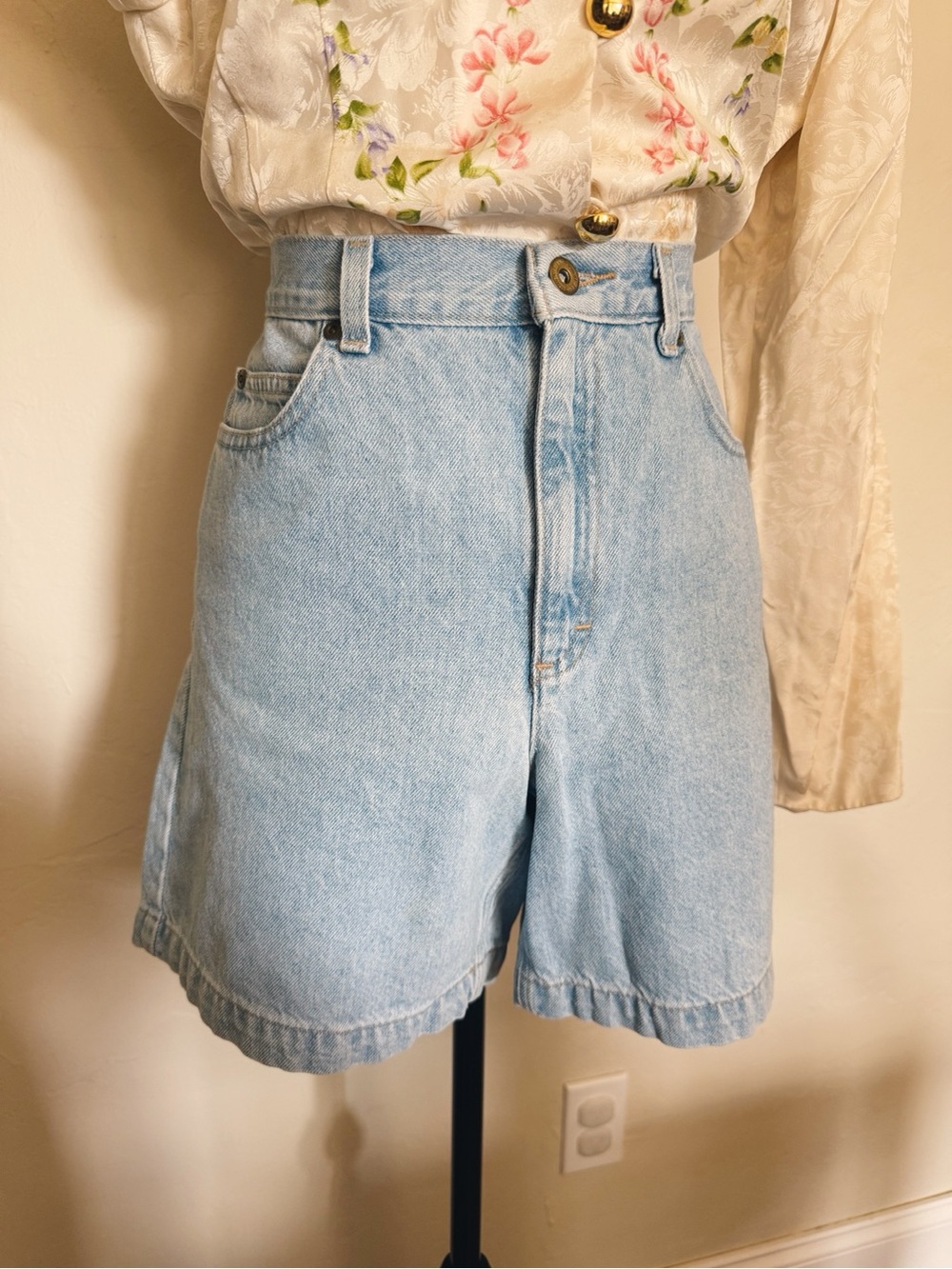 Liz Claiborne Light Blue High-Waist Denim Shorts
